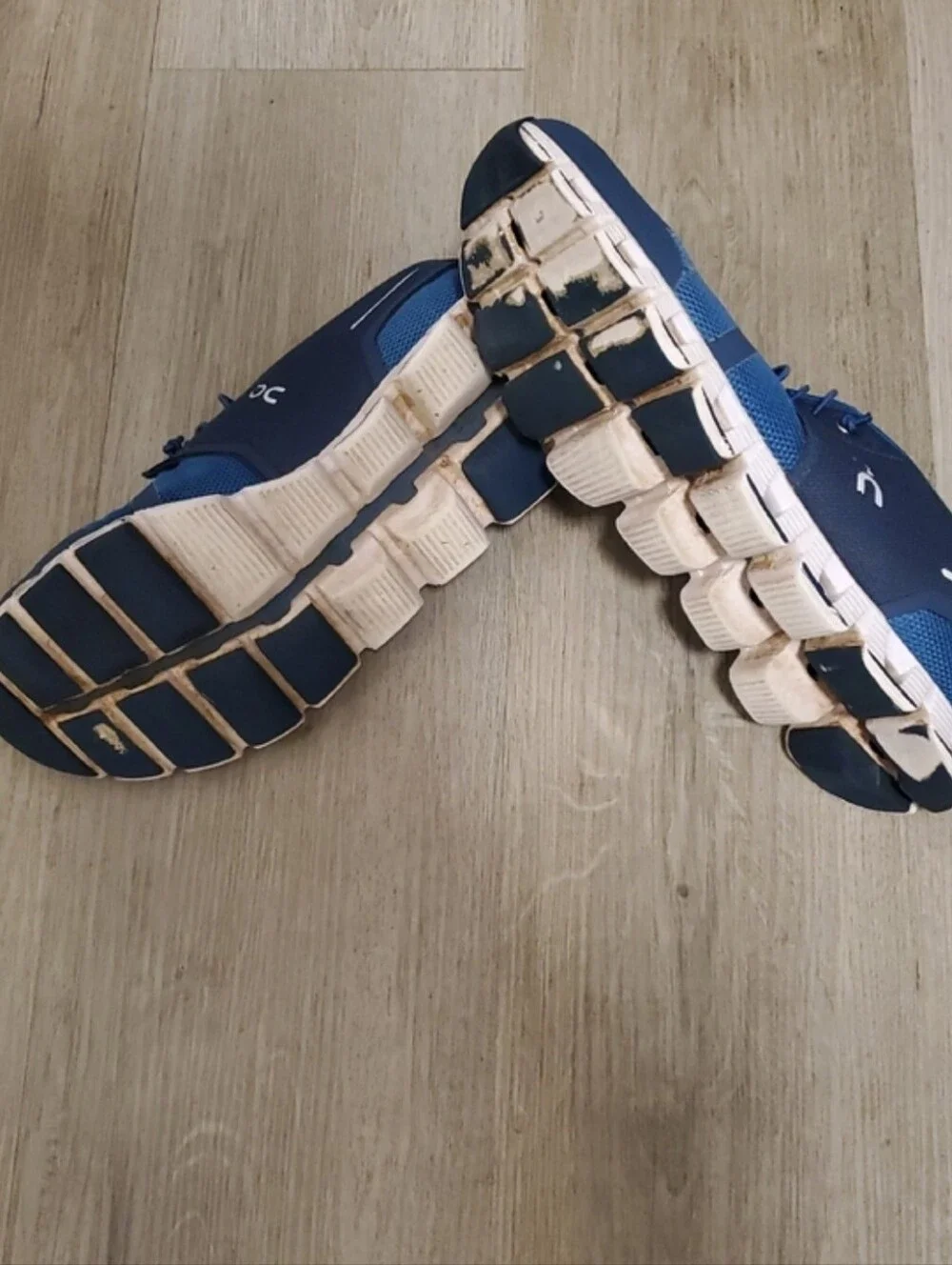 On Running Men's Athletic Shoes - Blue and White Swiss Engineered Size 9.5
